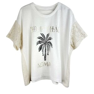 YIPPIE HIPPIE Damen T‑Shirt S52‑552 – Weißes Boho‑Shirt mit Häkelärmeln & „BOHEMIAN NOMAD“ Palmprint S